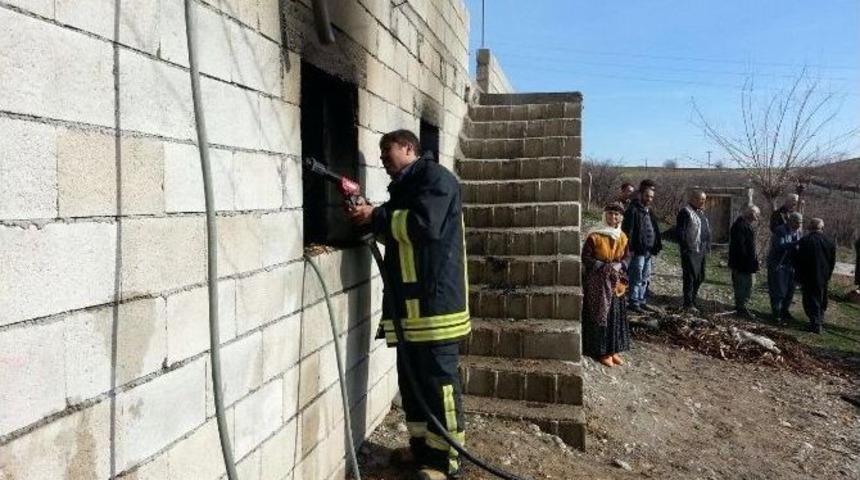 Odunlukta Yangın &Ccedil;ıktı