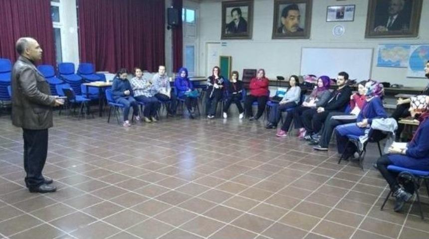 Gediz Halk Eğitimi Merkezi&rsquo;nde &lsquo;drama Eğitimi&rsquo; Semineri D&uuml;zenlendi