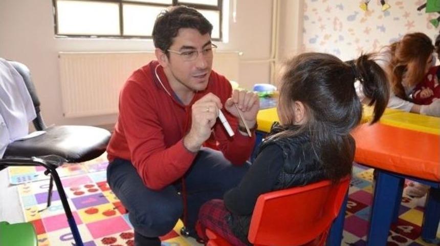 &Ccedil;ocuk Kamp&uuml;s&uuml; &Ouml;ğrencilerine Sağlık Taraması Yapıldı