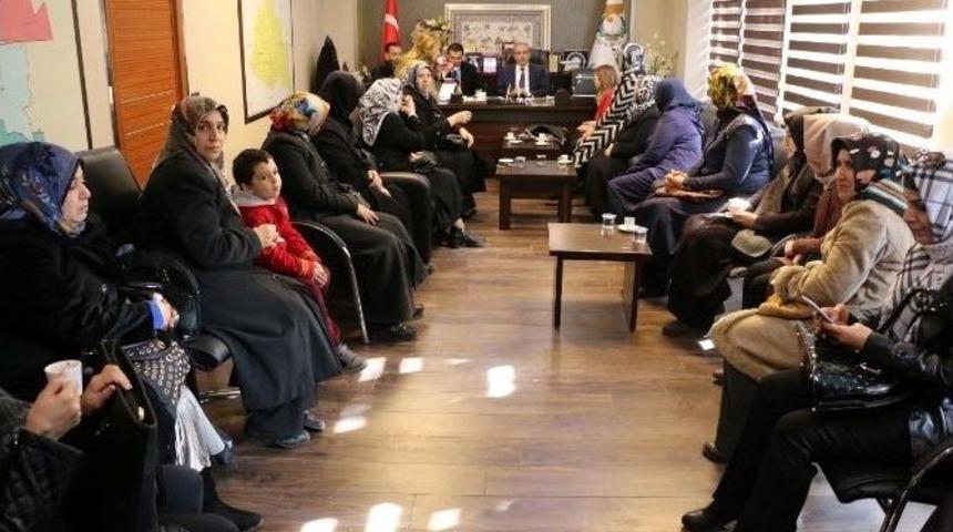 Kadınlardan Demirkol&rsquo;a Teşekk&uuml;r Ziyareti