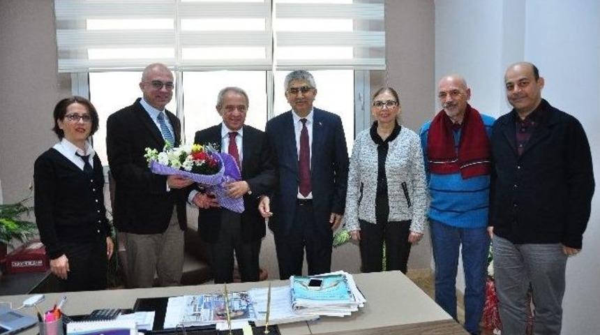 Manisa Lisesi Mezunlarından Coşkun&rsquo;a Ziyaret