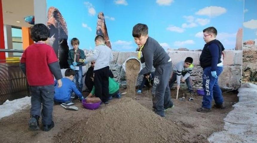 B&uuml;y&uuml;kşehir Belediyesi&rsquo;nden Yarıyıl Tatiline At&ouml;lye Programları