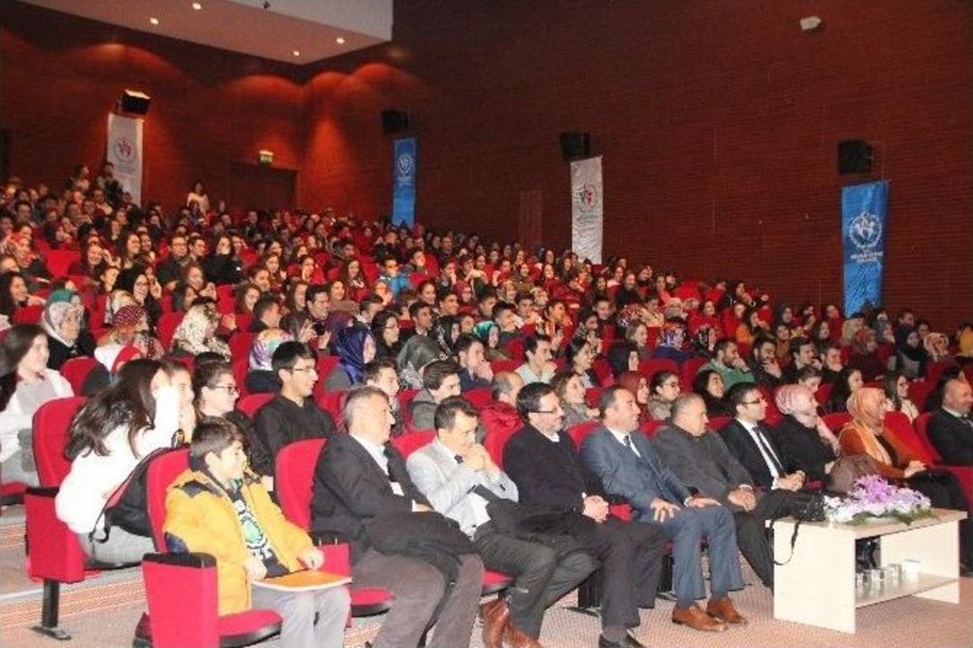 "bekir Develi İle &Uuml;nl&uuml; Mamuller" G&ouml;sterisi Bilecik&rsquo;te