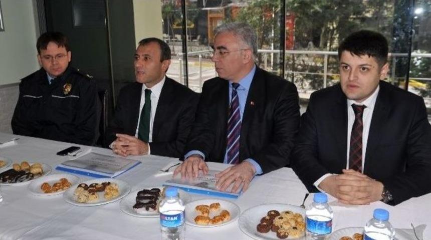 Bandırma Emniyet M&uuml;d&uuml;rl&uuml;ğ&uuml; 2015 Değerlendirmesi Yaptı