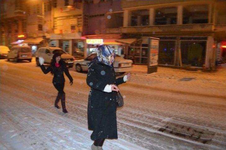 Kula’da Kar Yağışı Etkili Oldu G1