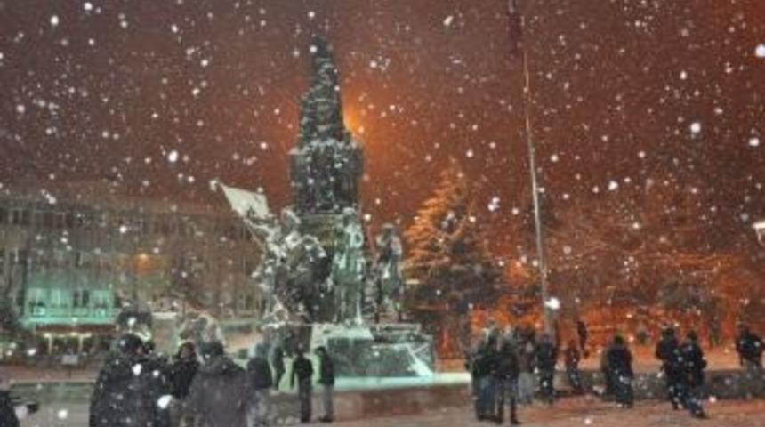 Uşak&rsquo;ta Okullara Kar Tatili