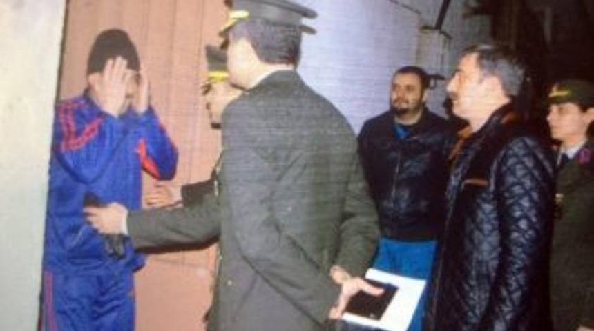 Şehit Evine Ateş D&uuml;şt&uuml;