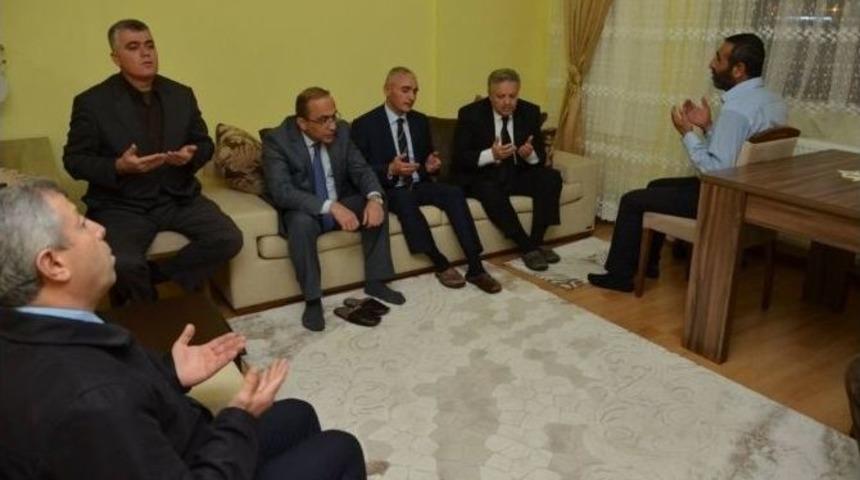 Vali Kahraman Ve Hanımefendi Kahraman Şehit Ailelerine Taziye Ziyaretinde Bulundu