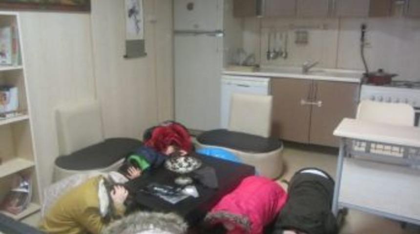 &Ccedil;ocuklar Depremden Korunmayı &Ouml;ğreniyor