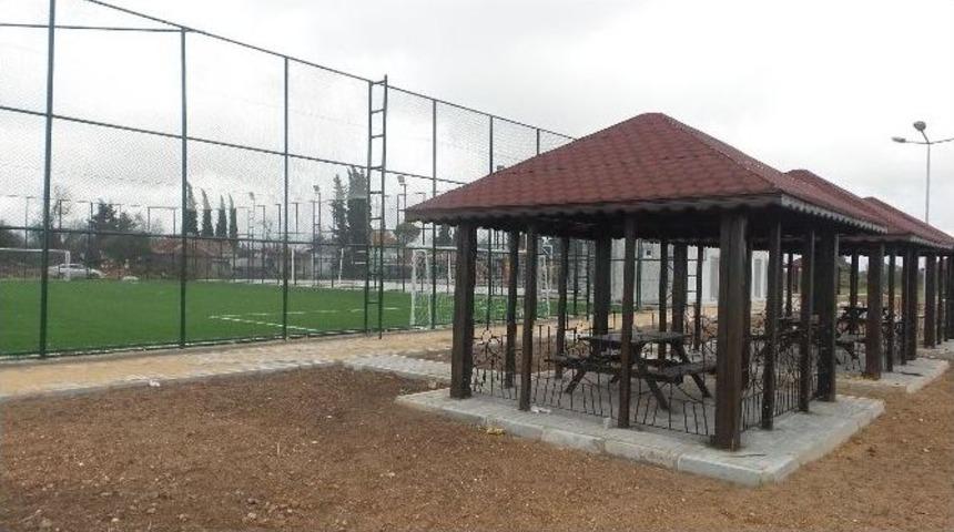 Kepez&rsquo;in 5 Mahallesine Semt Spor Sahası