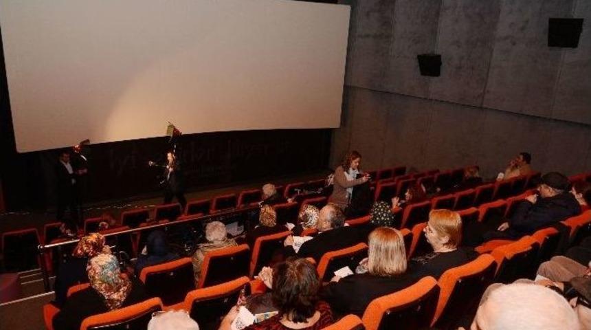 Engelli Ve Yaşlıların Sinema Keyfi
