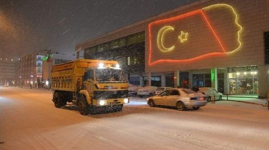 Tepebaşı&rsquo;nda Ekipler 24 Saat G&ouml;rev Başında