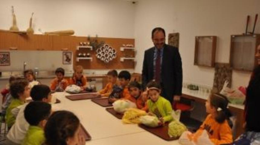 Başkan Ayaz, Okul Gezilerine Devam Ediyor