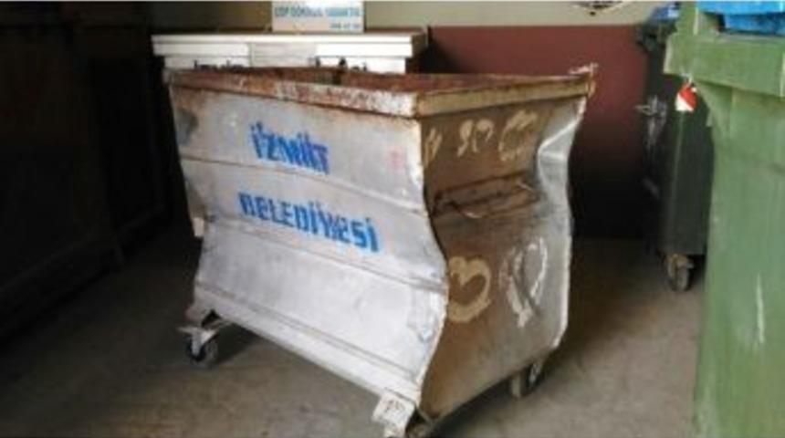 Y&uuml;zlerce Konteynır Hurdaya &Ccedil;ıktı