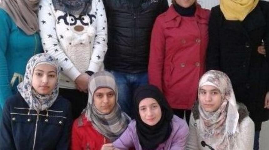 Suriyeli T&uuml;rkmen &Ouml;ğrencilerden Trabzon&rsquo;a Duygu Dolu Teşekk&uuml;r Mektupları