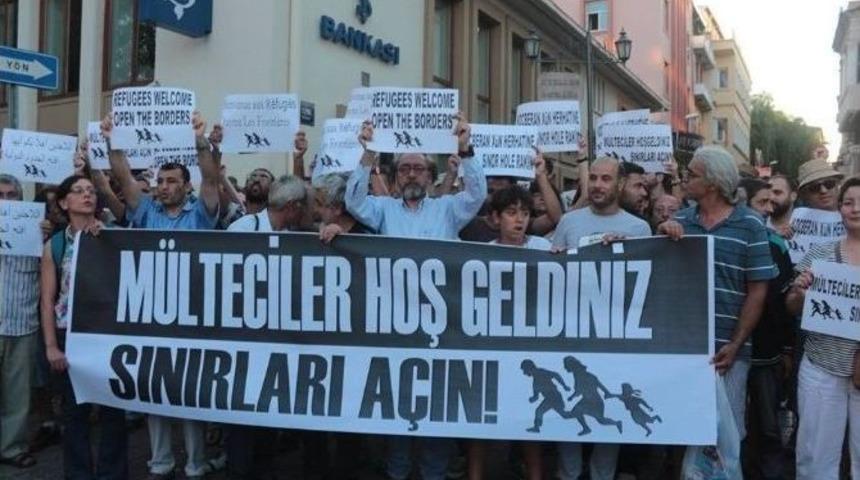 Avrupa, İzmir Ve İstanbul, M&uuml;ltecilerle Dayanışmaya &Ccedil;ağırıyor