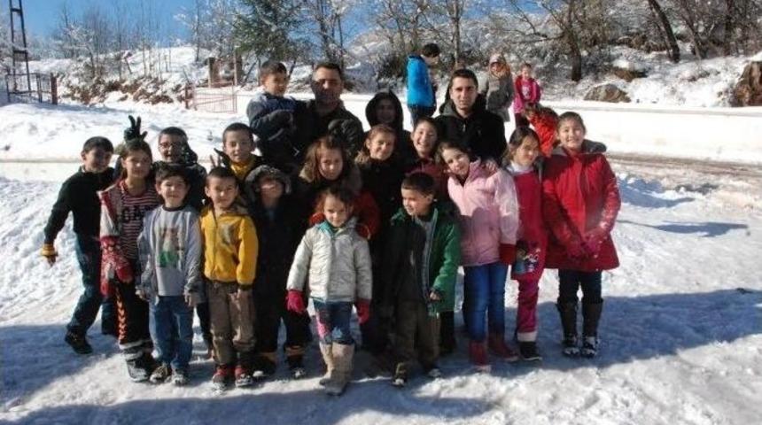 Tk&uuml;ugd Hayırsever İşadamına Aracılık Etti