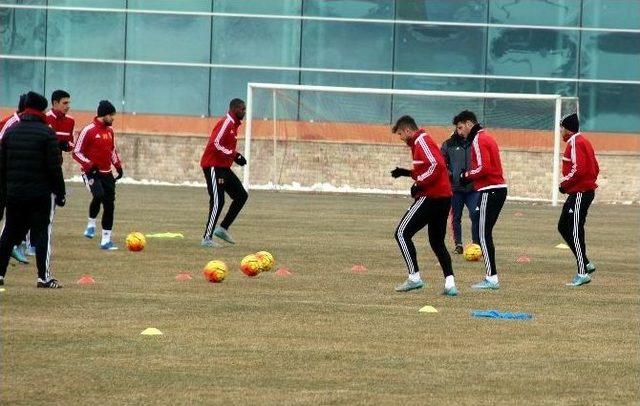 Kayserispor Konya’dan Puanla Dönmek İstiyor