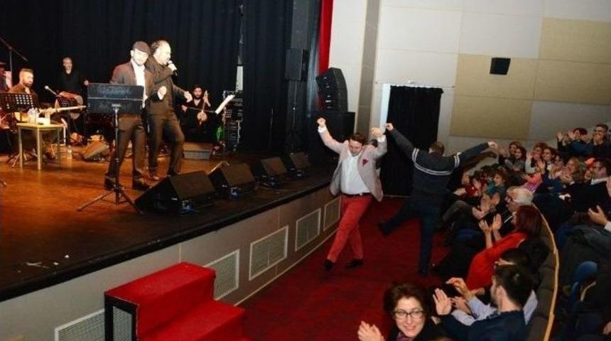 &lsquo;tenorca T&uuml;rk&uuml;ler&rsquo; Nil&uuml;fer&rsquo;de Yankılandı