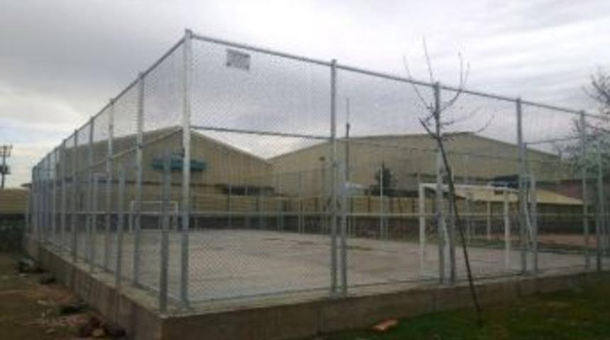 Kartepe Konak Parkına Mini Futbol Sahası Yapıldı