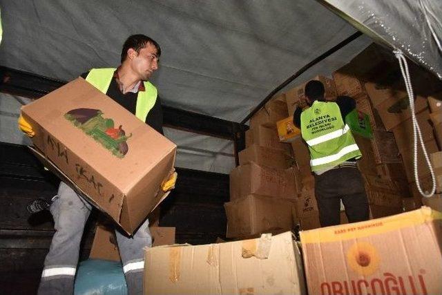 Alanya Belediyesi Yardım Tır’ları Türkmenlere Ulaştı