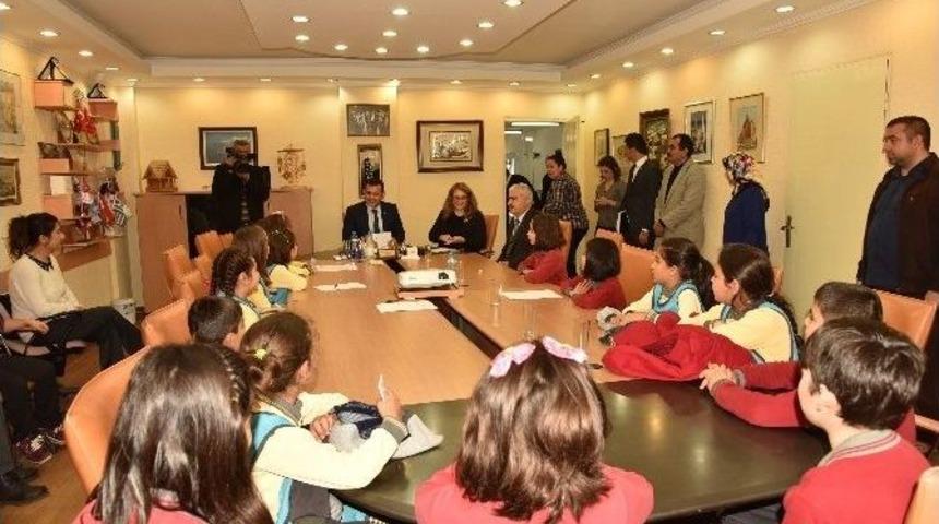 Başkan Yücel, Öğrencileri Ağırladı
