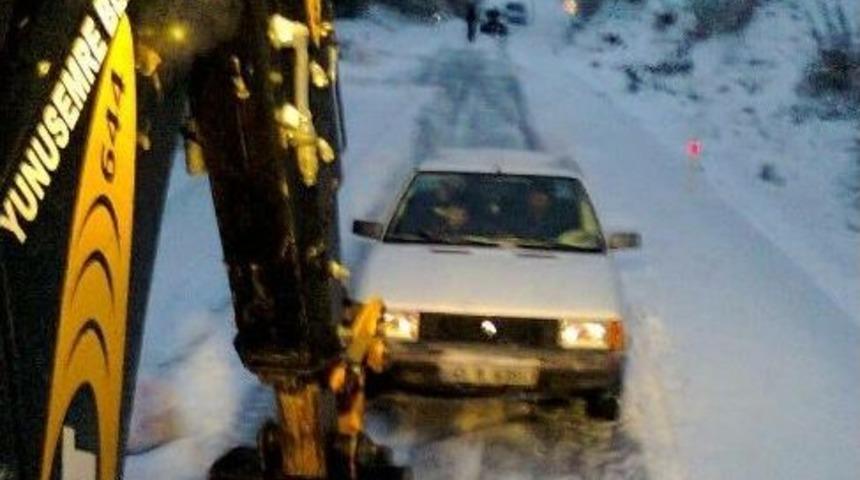 Yunusemre&rsquo;de Kar &Ccedil;alışması S&uuml;r&uuml;yor