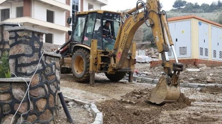 Mahalle Sakinleri Yenilenen Yollara Kavuşuyor