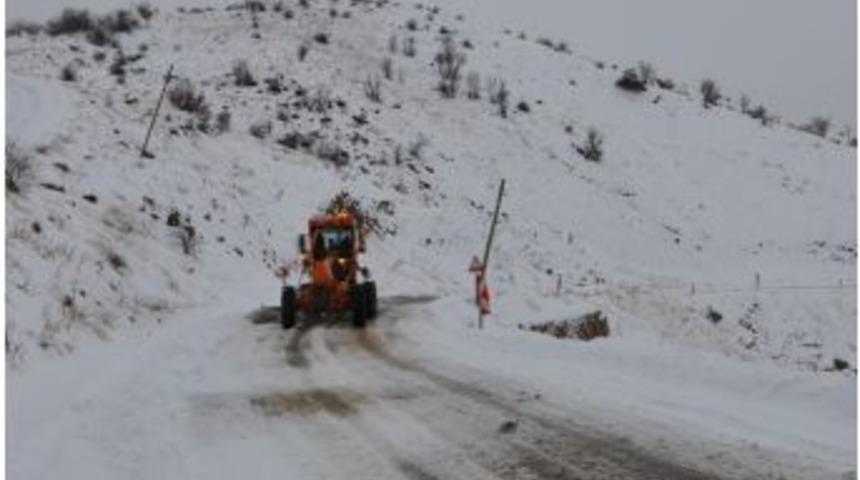 Sincik- Malatya Karayolu 3 G&uuml;nd&uuml;r Kapalı
