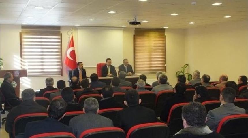 Azdavay Kaymakamı Ali G&uuml;ner, Din G&ouml;revlileri İle Toplantı D&uuml;zenledi.