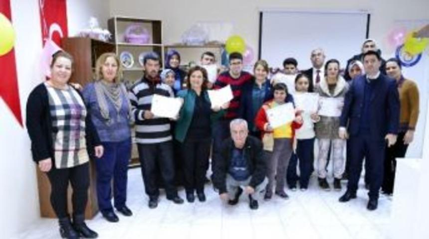 Sabun &Uuml;retimi Kursunu Başarıyla Tamamlayan Engelliler Sertifikalarını Aldı