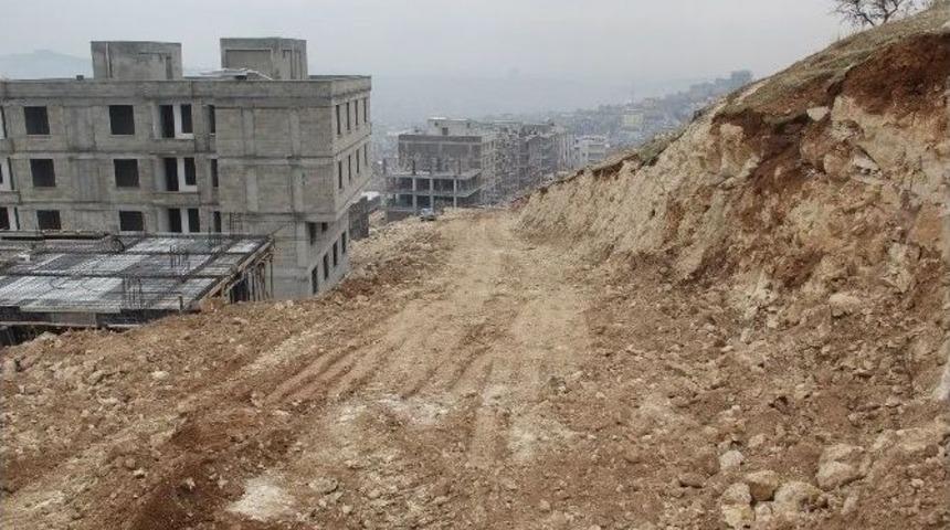 Eyy&uuml;biye Belediyesi Yeni Yol A&ccedil;ma &Ccedil;alışmalarına Devam Ediyor