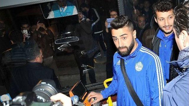 Tuzlaspor 500t İle Kadıköy’e Geldi