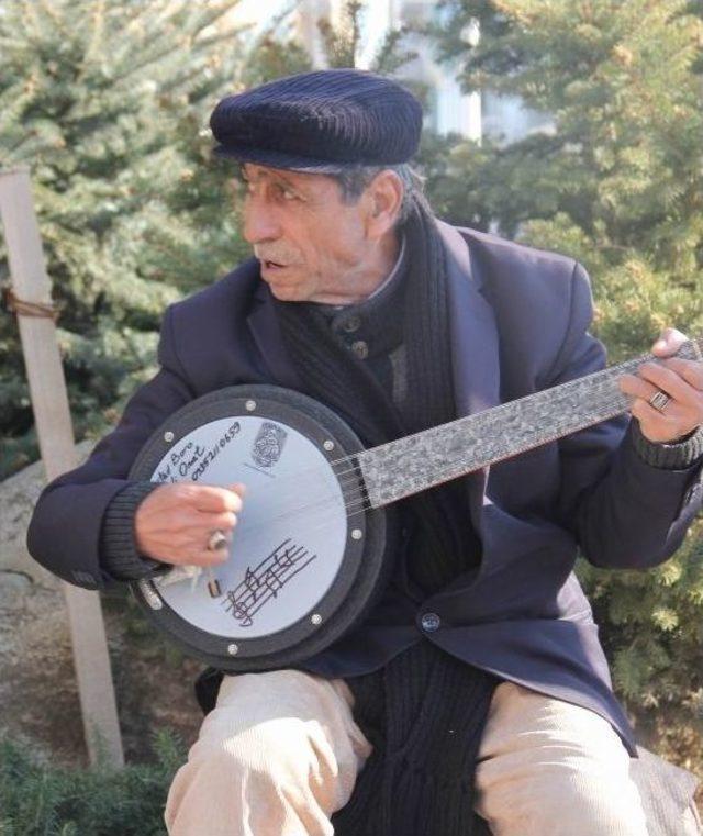 (özel Haber) Cümbüş Ustasına Yoğun İlgi