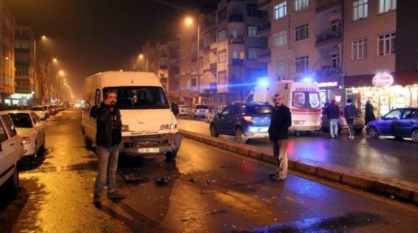 Kayseri&rsquo;de Zincirleme Kaza: 1 Yaralı