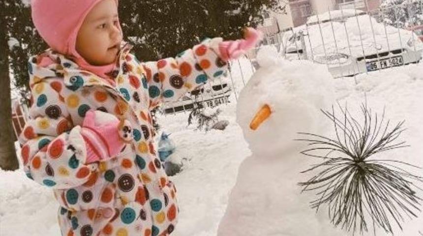 Yozgat&rsquo;ta Kar Yağışı S&uuml;r&uuml;yor