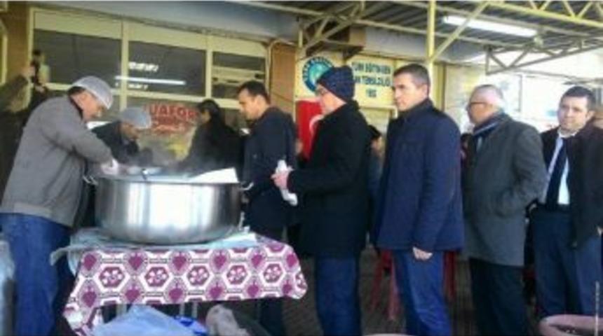 T&uuml;rk Eğitim-sen &Ccedil;an Temsilciliği&rsquo;nden &Uuml;yelerine D&ouml;nem Sonu Pilavı