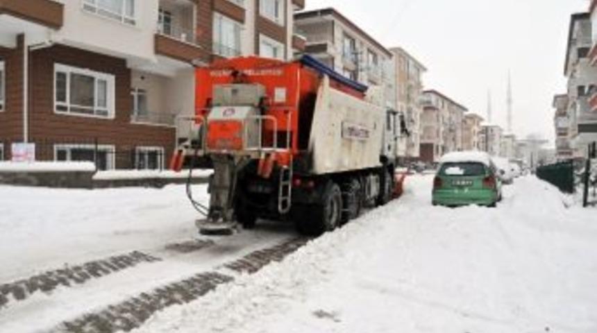 Ke&ccedil;i&ouml;ren Belediyesi Karla M&uuml;cadelede Tam Not Aldı