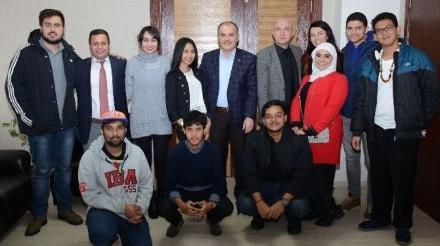 13 &Uuml;lkeden 15 &Ouml;ğrenci Başkan G&uuml;rlesin&rsquo;i Ziyaret Etti