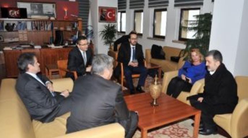 Başkan Tiryaki, G&uuml;rcistan Ve Yunanistan B&uuml;y&uuml;kel&ccedil;ileri İle Biraraya Geldi