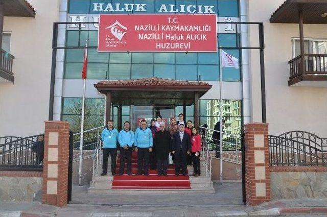 Nazilli Belediyesinden Huzurevi Sakinlerine Kişisel Bakım Hizmeti