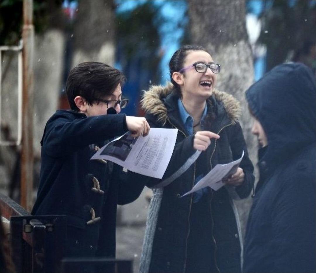 &Ouml;ğrencilerin Karne Heyecanı