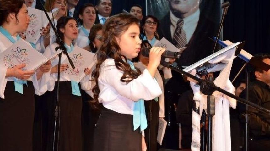 Nazilli&rsquo;de Hastane Korosunun İlk Konseri Beğenildi