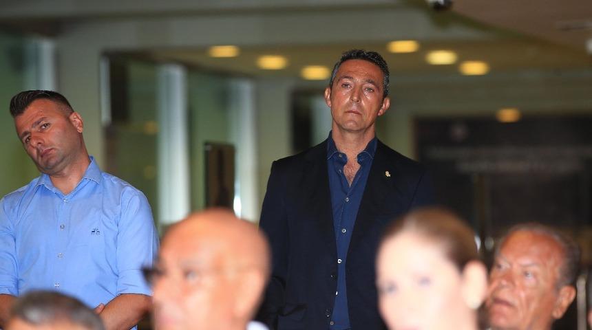 Ali Ko&ccedil; yapılan transferleri değerlendirdi ve Cocu ile Comolli'ye destek verdi