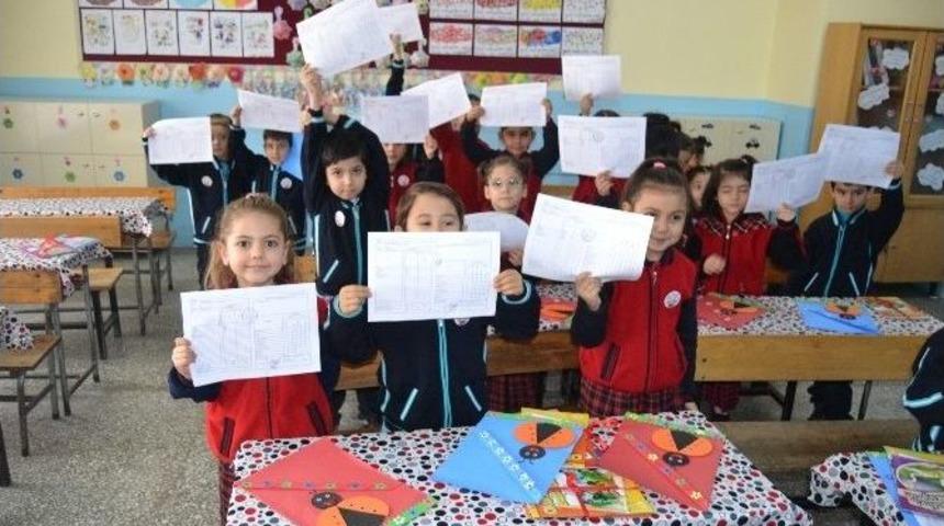 Kayseri&rsquo;de &Ouml;ğrenciler Karne Almanın Heyecanını Yaşadı