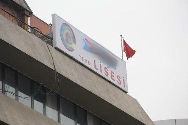 Gece Kul&uuml;b&uuml; İle Lise Yan Yana 1