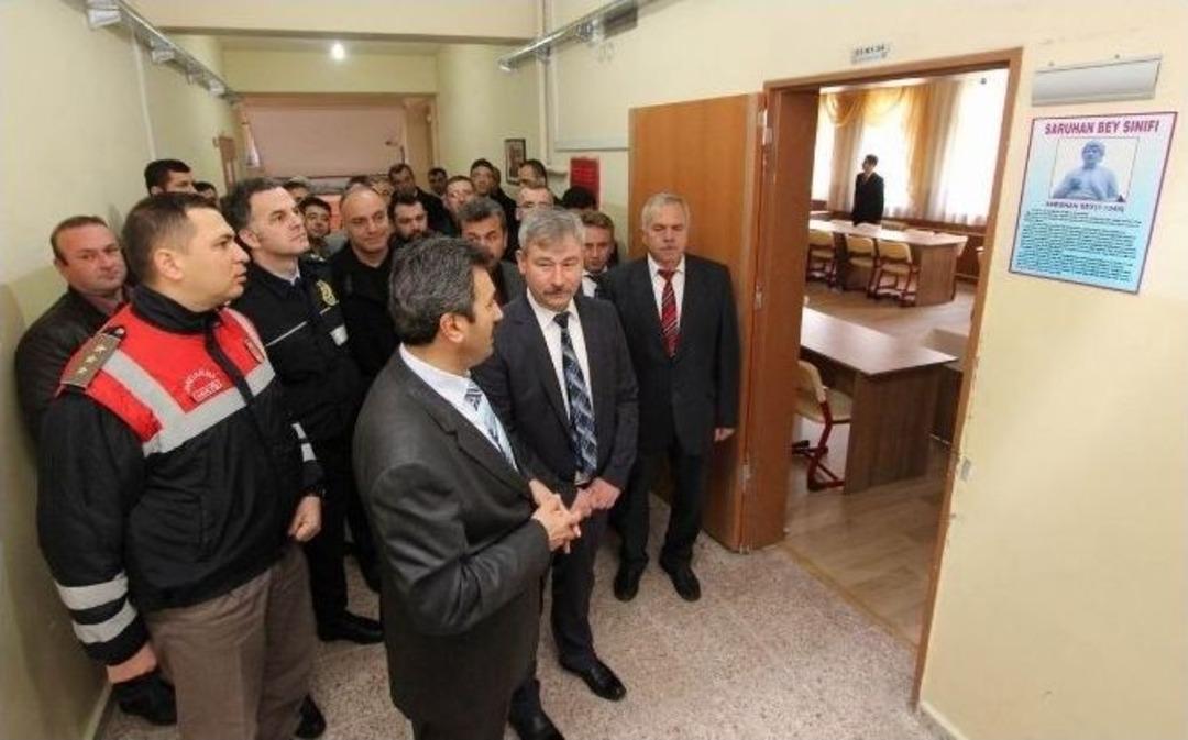 Saruhanlı&rsquo;da Sınıflara T&uuml;rk B&uuml;y&uuml;klerinin Adı Verildi