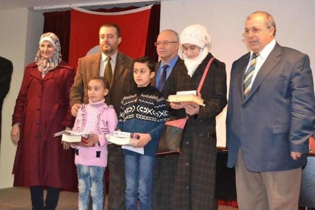 Suriyeli &Ccedil;ocukların Karne Heyecanı