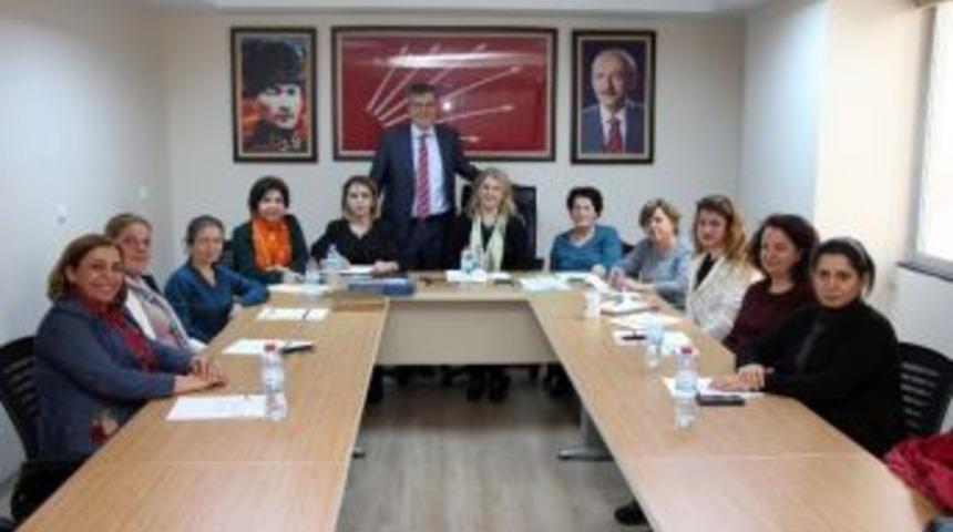 Chp&rsquo;li Kadınlardan &Ouml;rg&uuml;tlenme Atağı