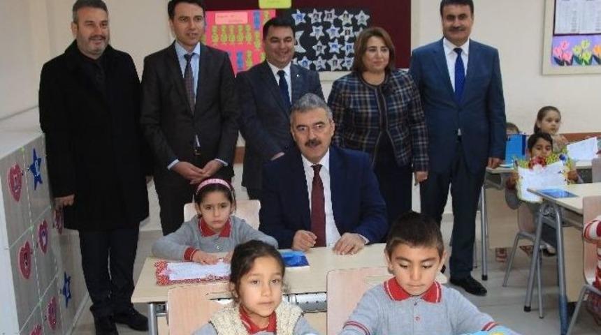 Aydın&rsquo;da 174 Bin &Ouml;ğrenci Karnesini Aldı